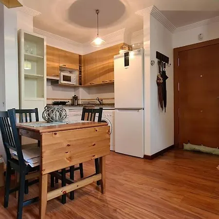 Preciosa Casa Con Jardín En Nueva De Llanes